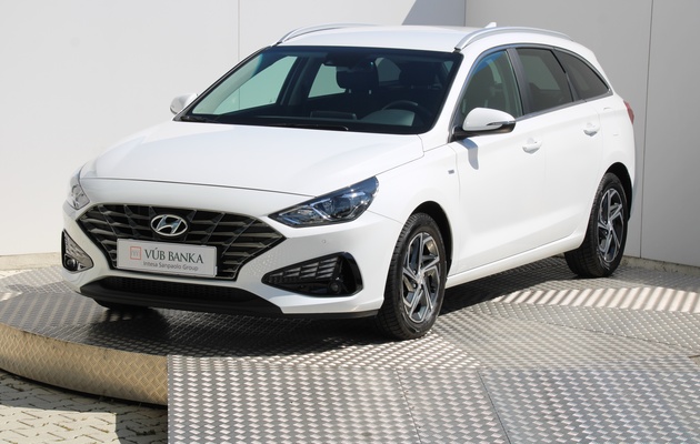 HYUNDAI i30 CW Family vehicle-image