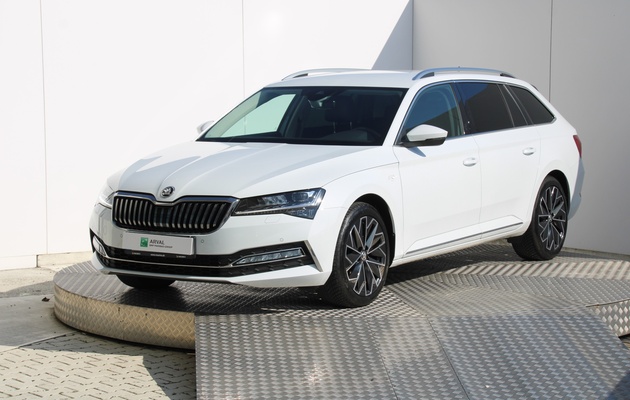 ŠKODA Šuperb Combi L&K vehicle-image