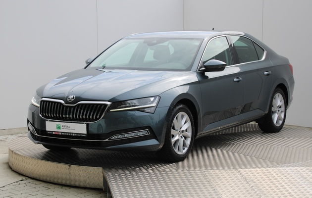 ŠKODA Superb Style vehicle-image