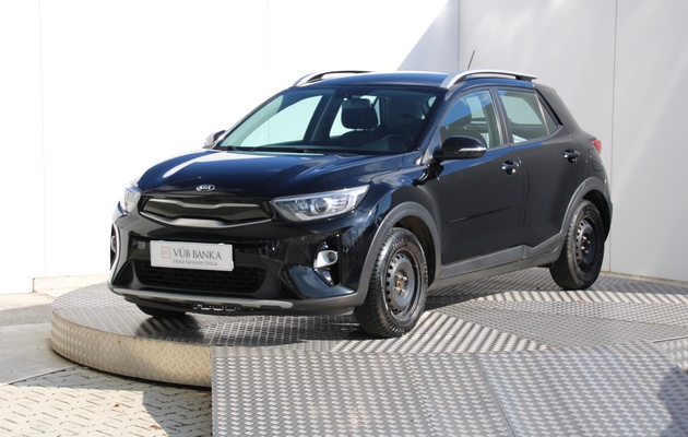 KIA Stonic Gold vehicle-image