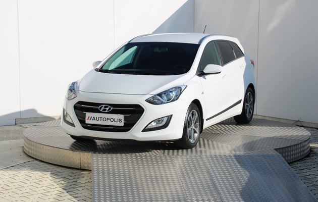 HYUNDAI i30 CW vehicle-image