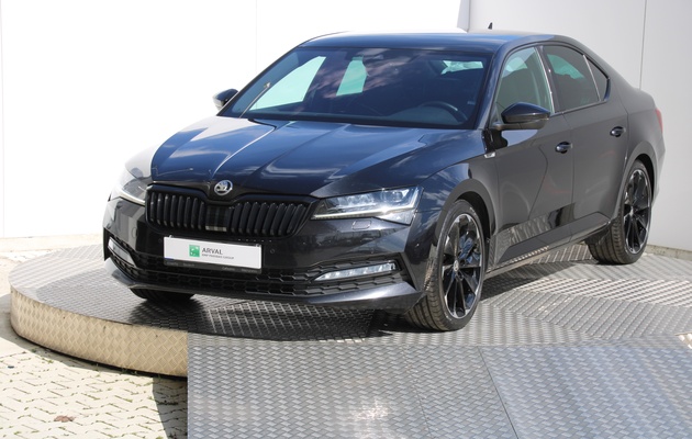 ŠKODA Superb Sportline vehicle-image