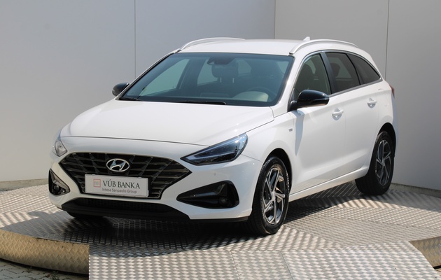 HYUNDAI i30 CW Play vehicle-image