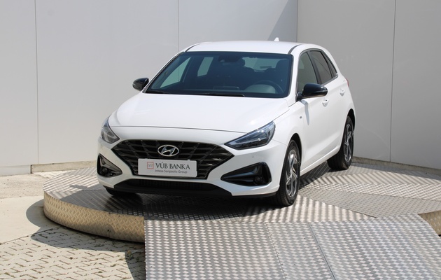HYUNDAI i30 Play vehicle-image