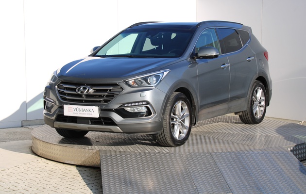 HYUNDAI Santa Fe Premium vehicle-image