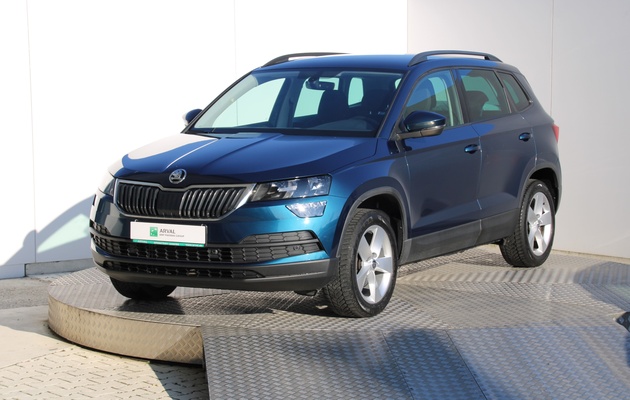 ŠKODA Karoq Live vehicle-image