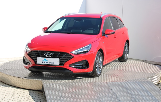 HYUNDAI i30 CW vehicle-image