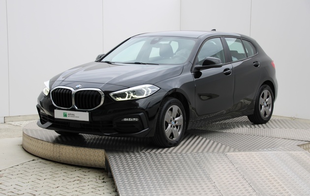 BMW 1 vehicle-image