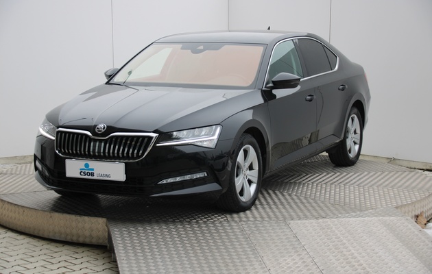 ŠKODA Superb Style vehicle-image