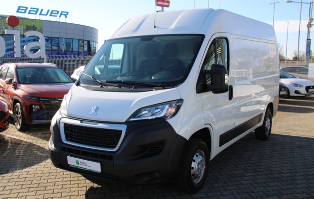 PEUGEOT Boxer L2H2 vehicle-image