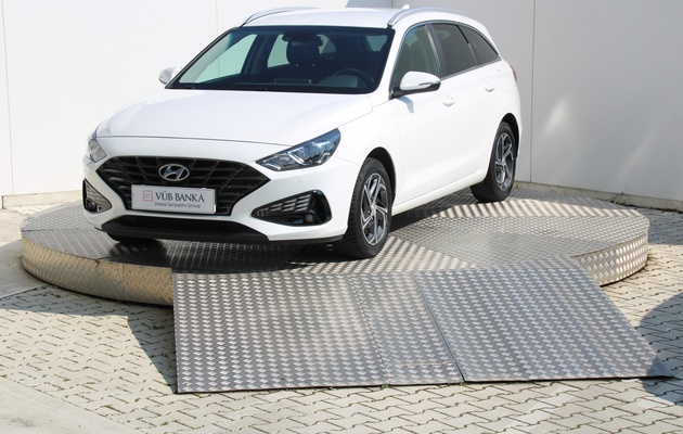 HYUNDAI i30 CW Family vehicle-image