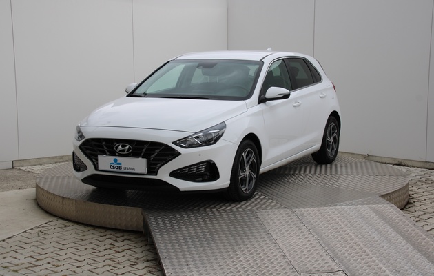 HYUNDAI i30 vehicle-image