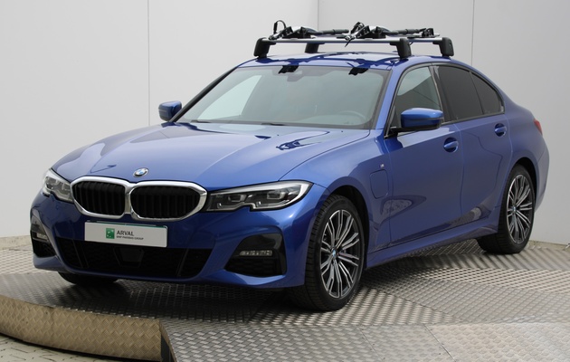 BMW 330e M vehicle-image