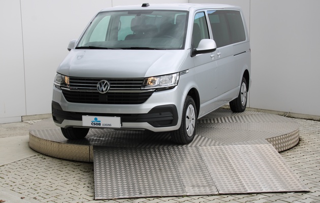 VOLKSWAGEN Caravelle vehicle-image