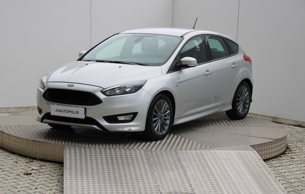 FORD Focus ST Line Edition vehicle-image