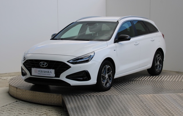 HYUNDAI i30 CW Play vehicle-image