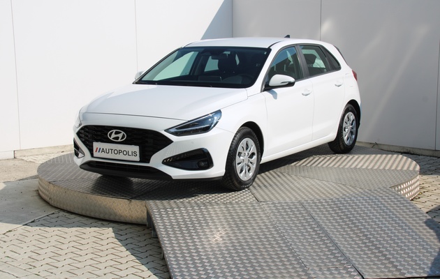 HYUNDAI i30 Comfort vehicle-image