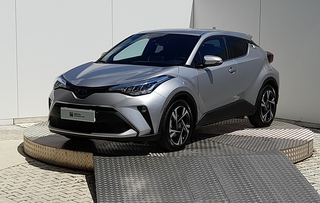 TOYOTA C-HR Style vehicle-image