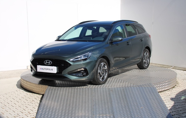 HYUNDAI i30 CW Family vehicle-image