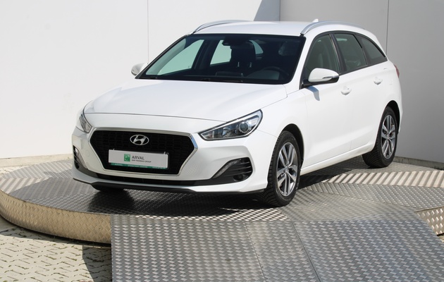 HYUNDAI i30 CW COOL vehicle-image